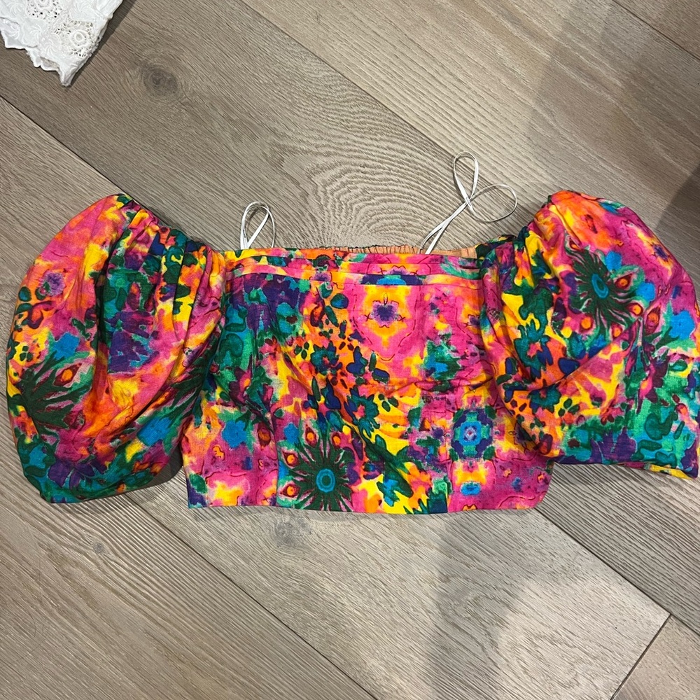 Elliatt Multicolor Floral Blouse